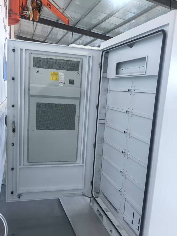Cabinet door with cooling unit and insulated interior panels